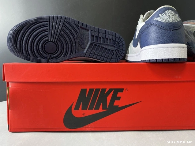 CW8576-200 Air Navy 1 Grey Blue Jordan 0607